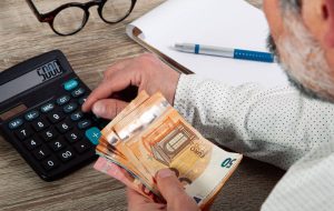 Как взять потребительский кредит в Черногории иностранцу и мигранту