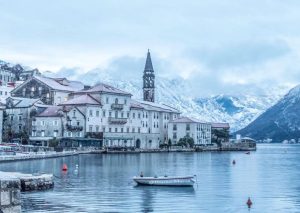 Зимняя жизнь в Черногории - чем заняться, когда нет туристов