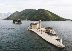 Вступление Черногории в Евросоюз, какова ситуация к 2026 году: перспективы и трудности